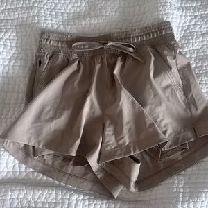 Abercrombie YPB Motion Beige Shorts- Medium